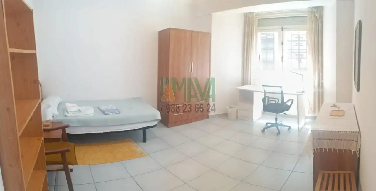 Schlafzimmer von Wohnungen zur Miete in Ourense Capital  mit Heizung, Möbliert und Balkon