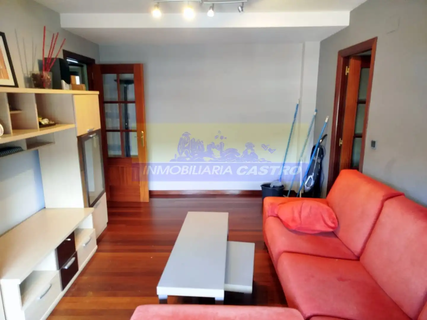 Sala de estar de Piso en venta en Castro-Urdiales con Amueblado
