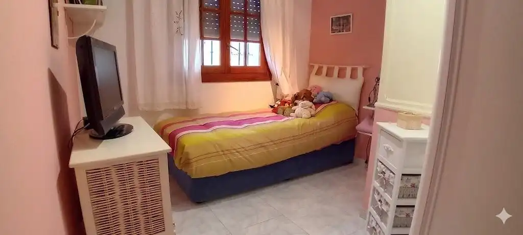 Schlafzimmer von Einfamilien-Reihenhaus zum Verkauf in Algeciras mit Terrasse und Balkon