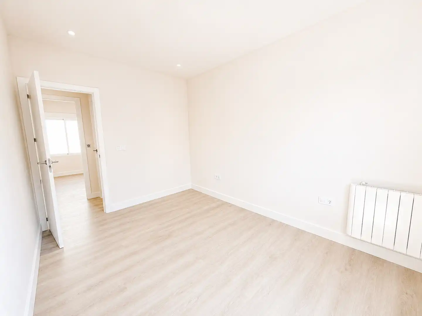 Bedroom of Flat for sale in  Logroño  with Heating, Oven and Washing machine