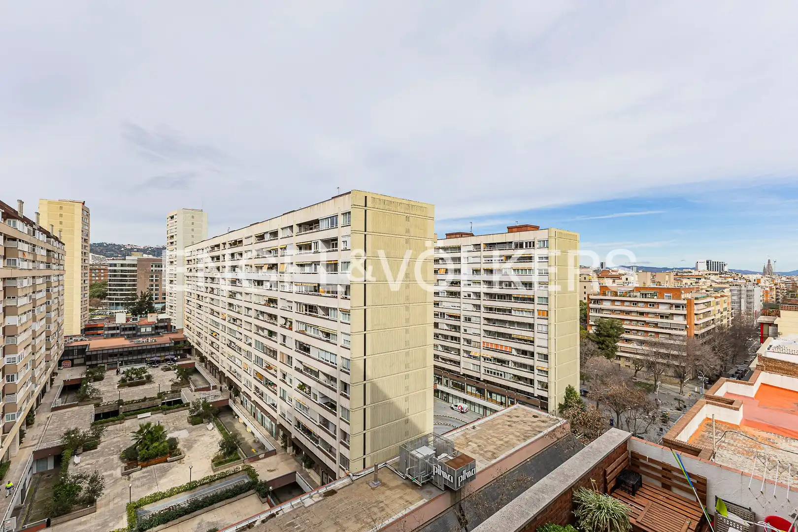 Vista exterior de Ático de alquiler en Barcelona con Aire acondicionado, Calefacción y Parquet