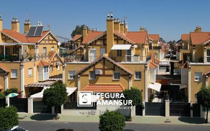 Vista exterior de Casa adosada en venda en Aljaraque amb Aire condicionat i Terrassa