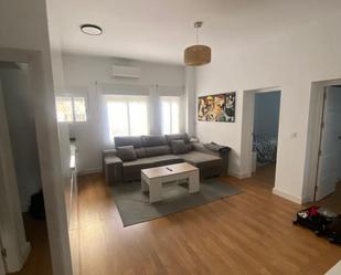 Living room of Flat to rent in  Huelva Capital  with Air Conditioner and Furnished