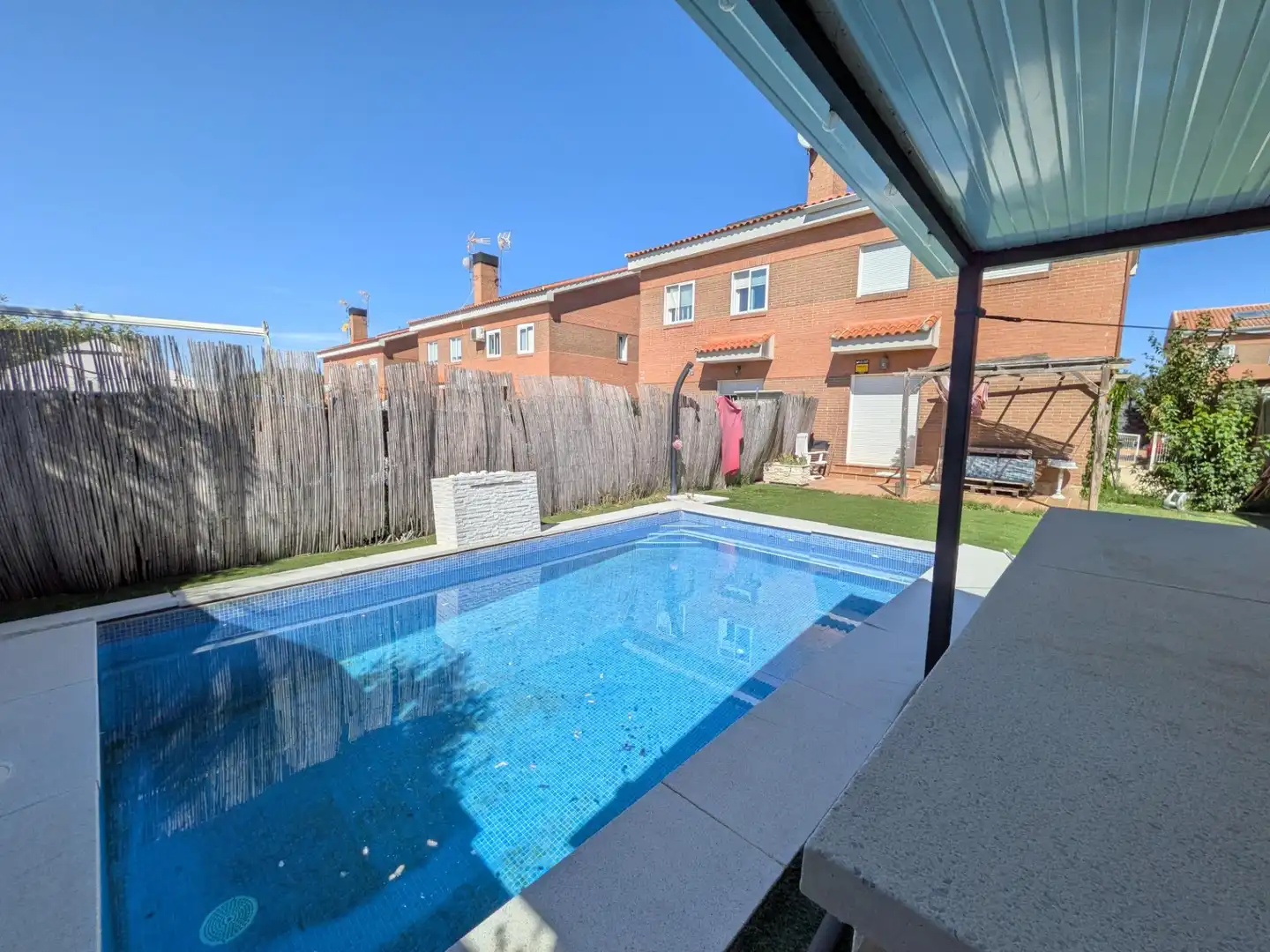 Semi-detached house with pool for sale in Pioz, imagen 5