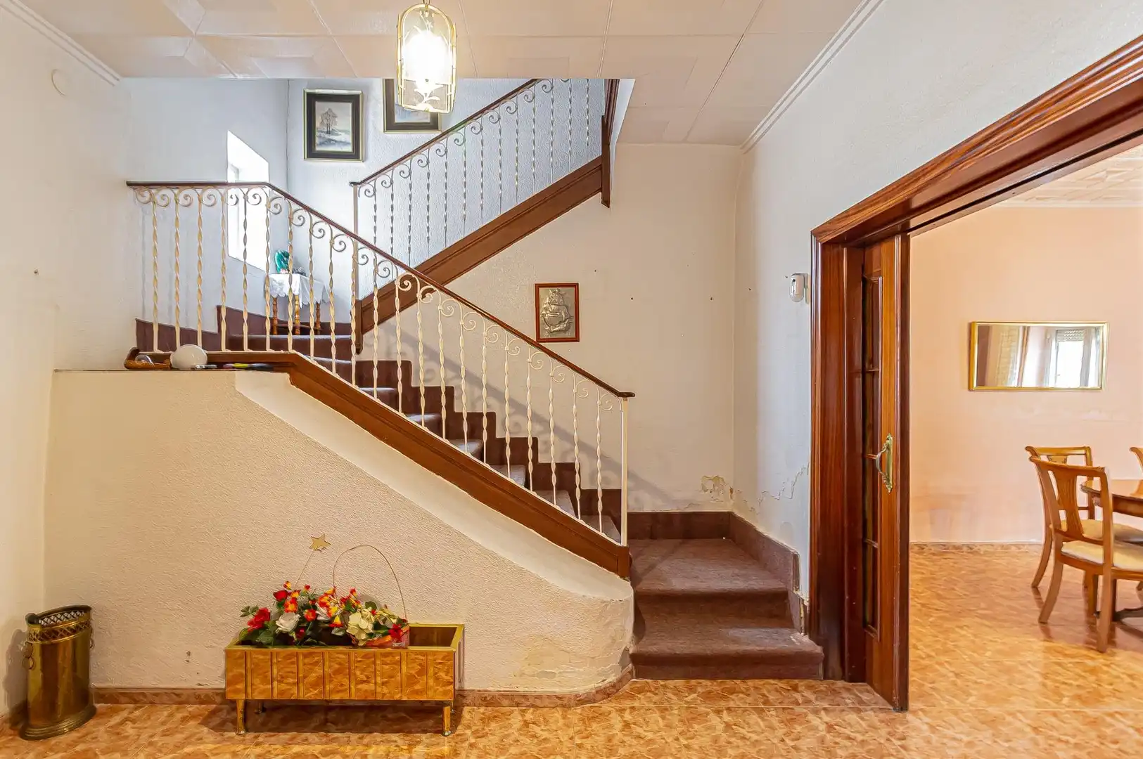 Einfamilien-Reihenhaus zum Verkauf in Cartagena mit Privatgarten, Abstellraum und Balkon
