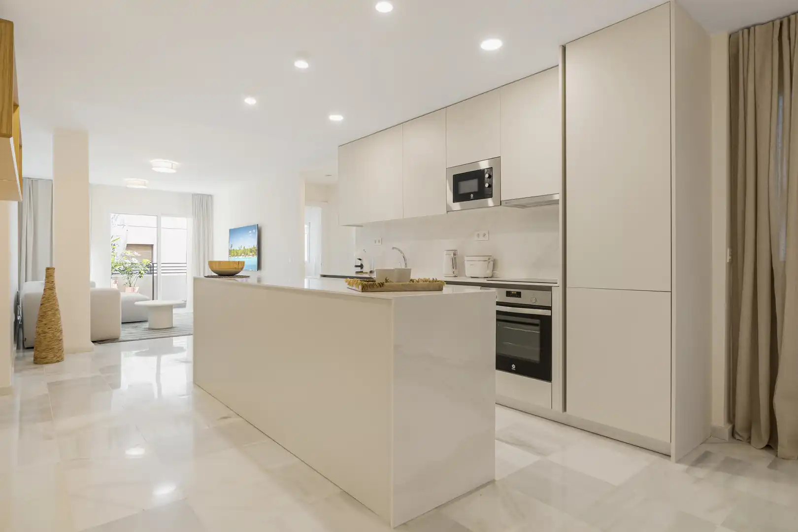 Apartamento con ascensor en venta en Estepona Pueblo, imagen 10