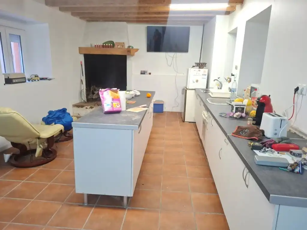 Küche von Einfamilien-Reihenhaus zum Verkauf in Viveiro mit Terrasse, Abstellraum und Möbliert