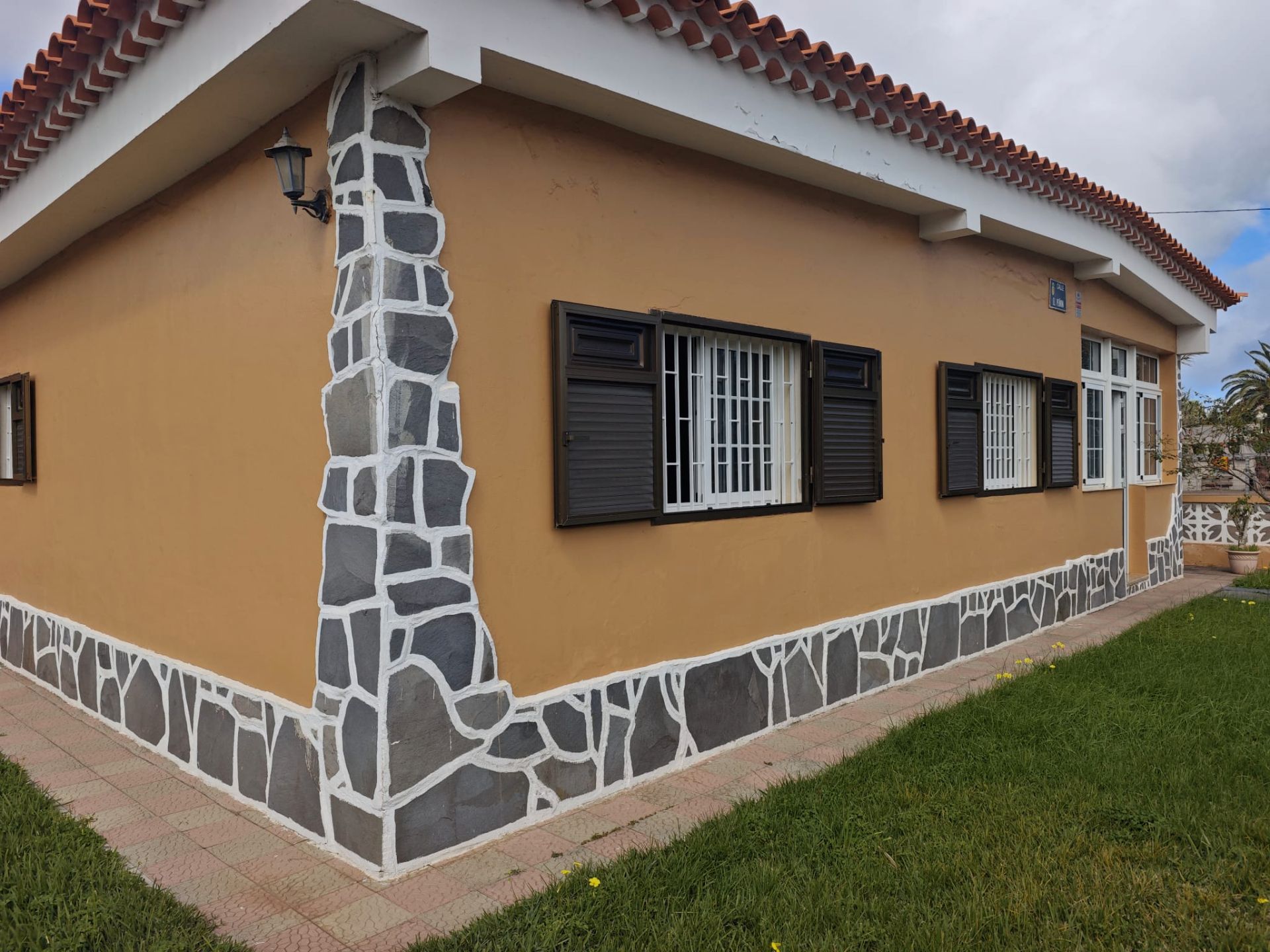 Vista exterior de Casa o chalet en venta en Tacoronte con Jardín privado, Trastero y Horno