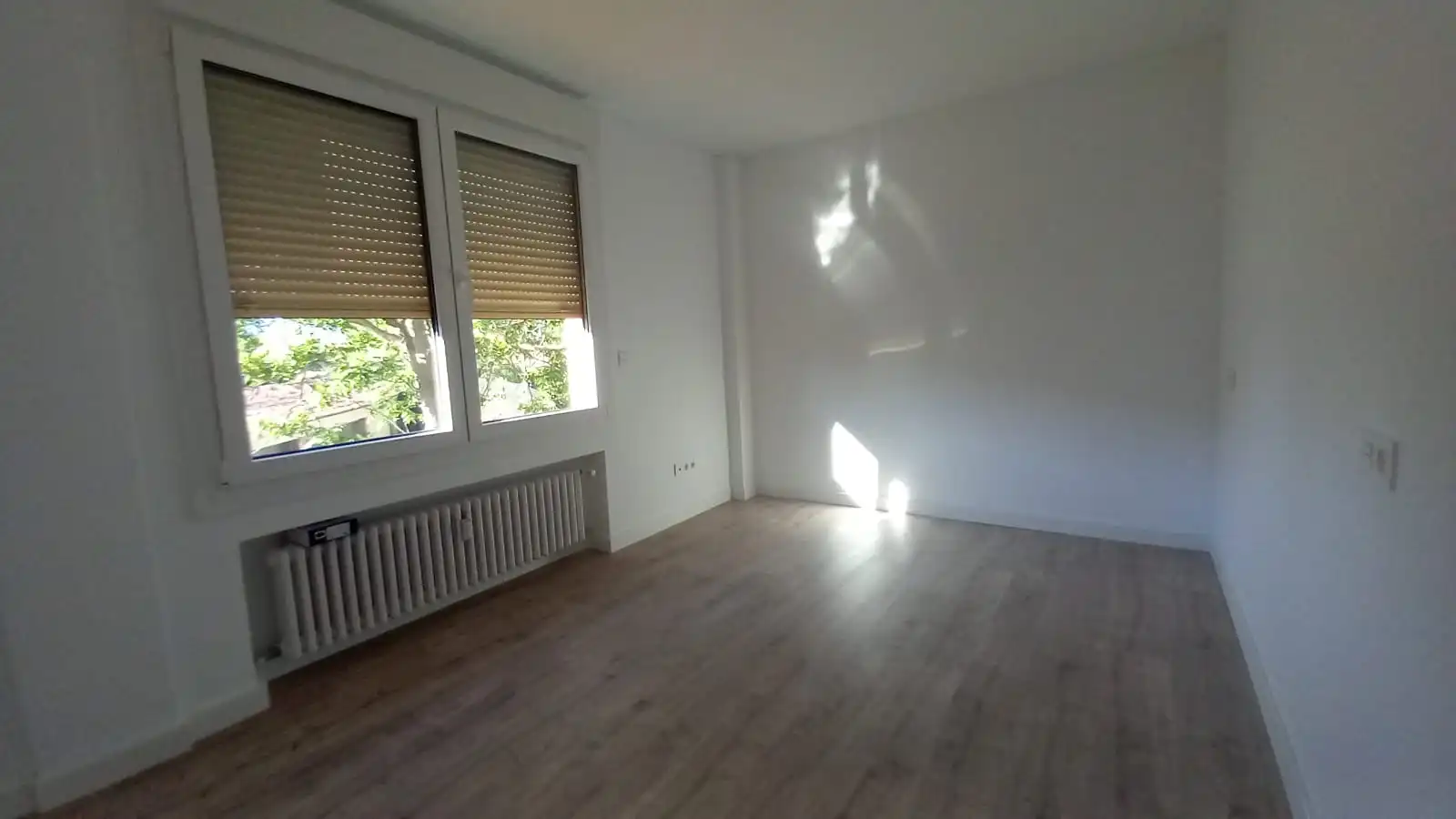 Sala de estar de Piso de alquiler en Zaragoza con Aire acondicionado, Calefacción y Parquet