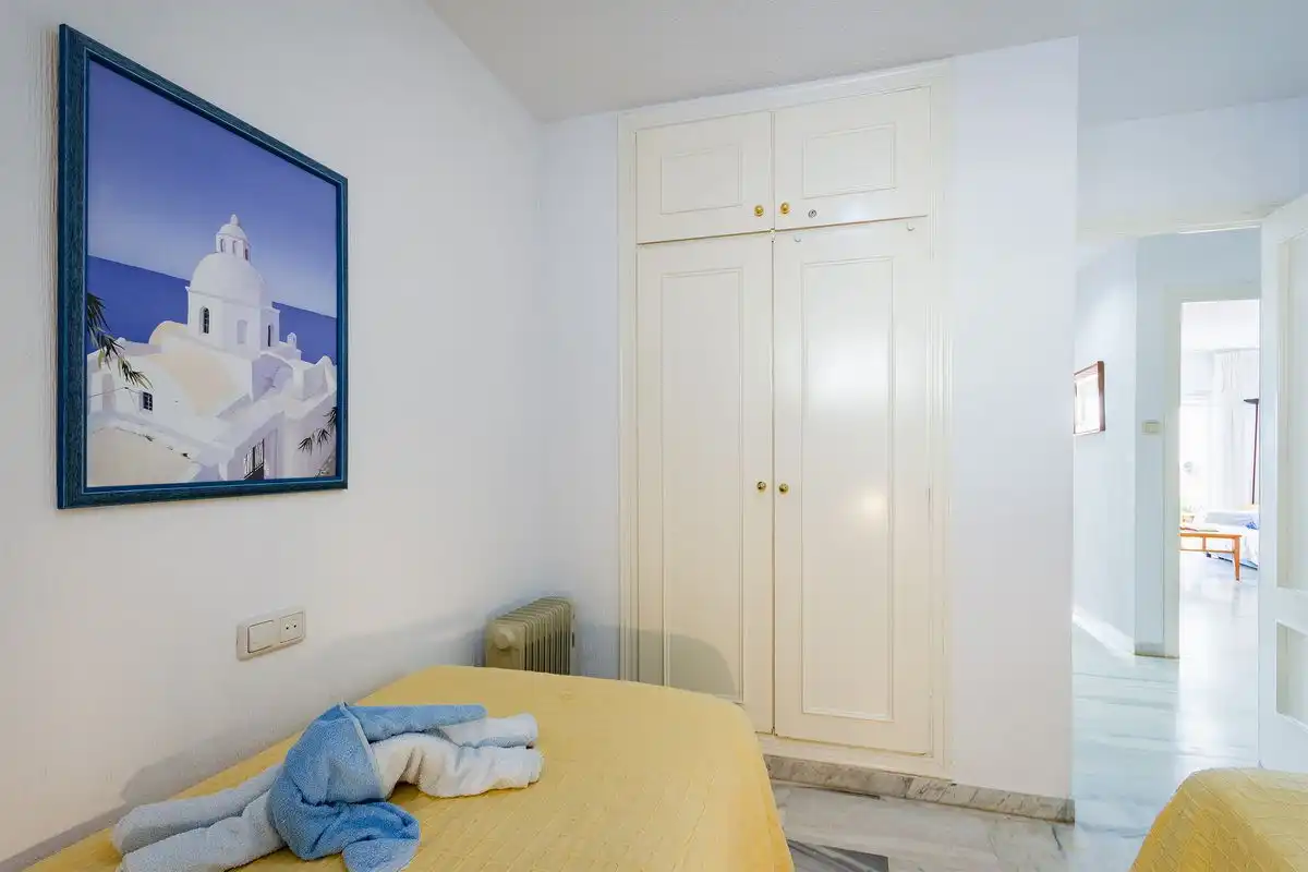 Habitación de Apartamento de alquiler en Almuñécar con Terraza y Amueblado