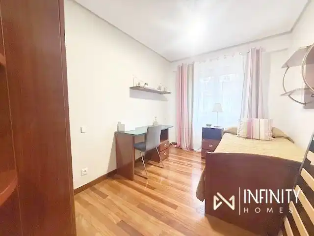 Bedroom of Flat for rent in Getxo   with Heating