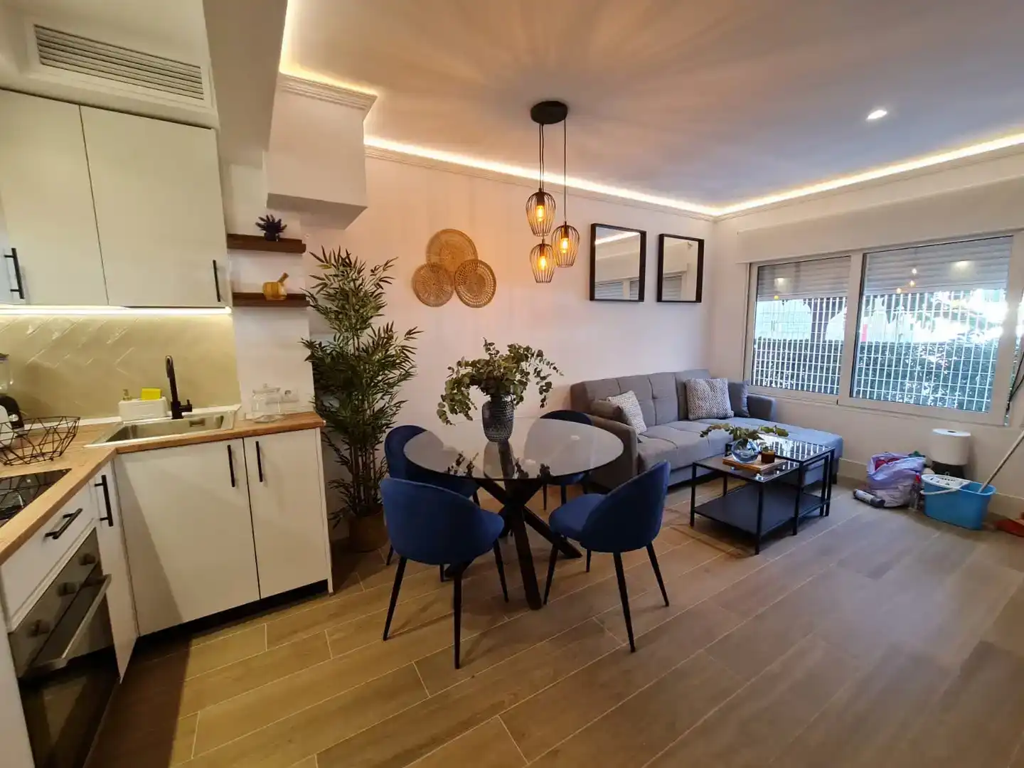 Sala d'estar de Apartament per a compartir en Madrid amb Aire condicionat, Parquet i Moblat