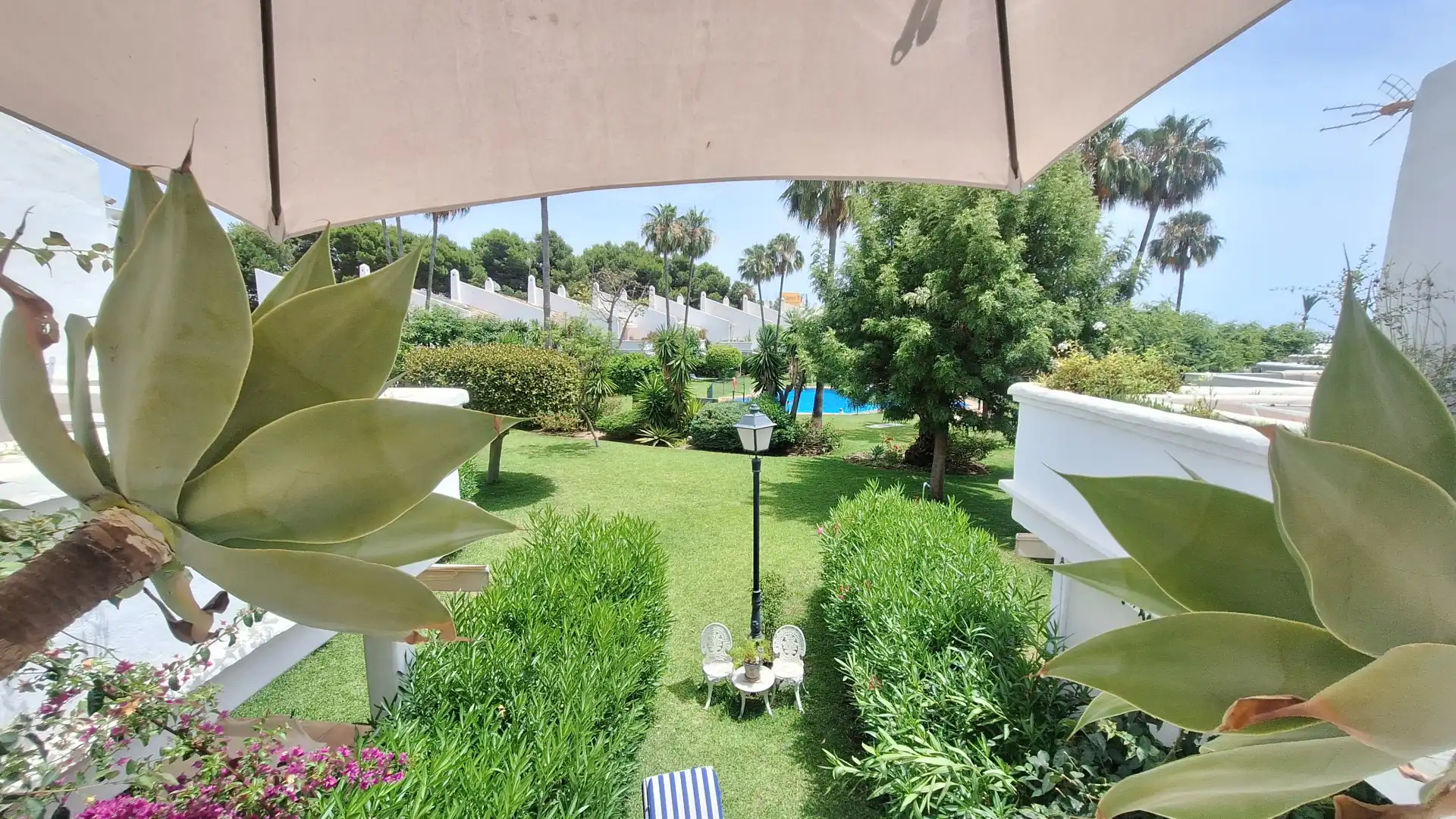Garden of Detached homes for sale in Estepona  with Air Conditioner, Terrace and Swimming Pool