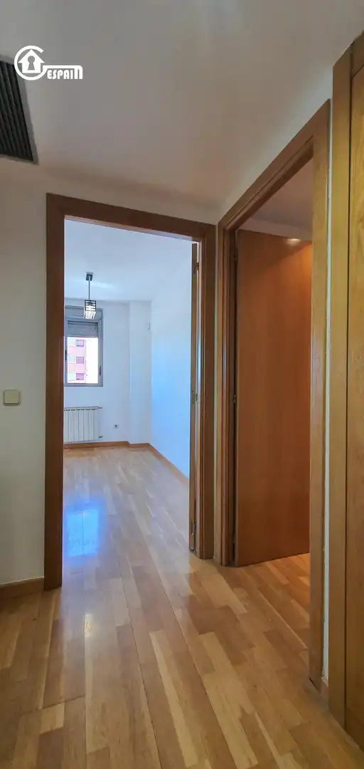 Dormitori de Pis en venda en Carabanchel