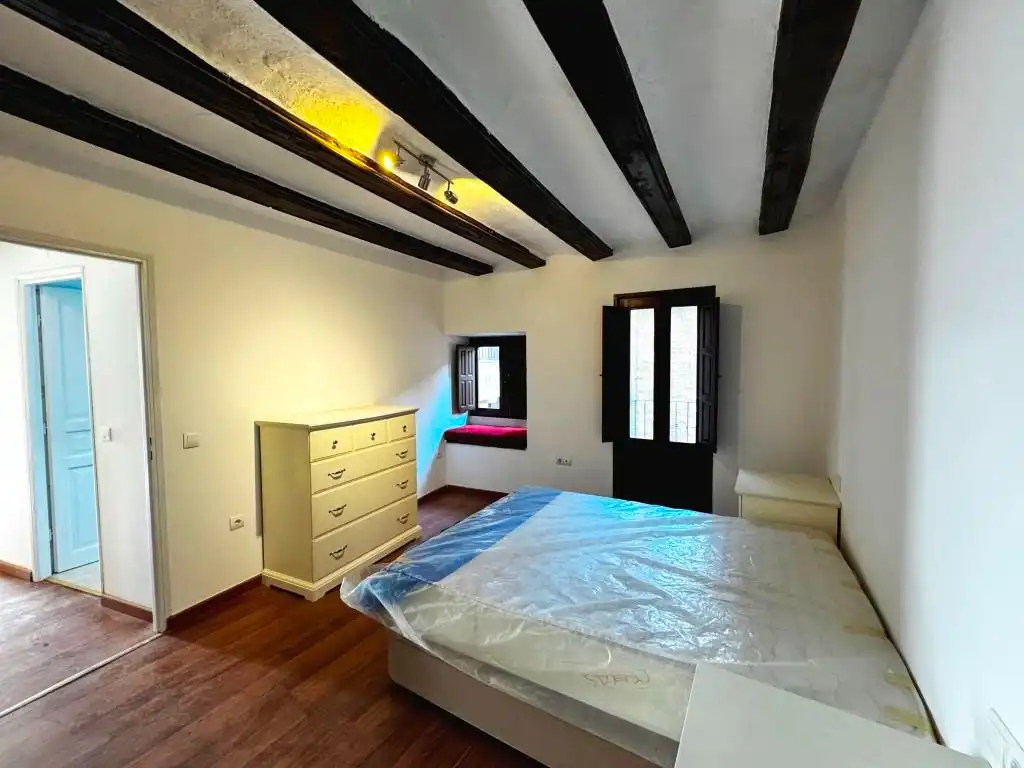 Casa adosada en venta en Calle de los Serranos de Aparicio, 11, Cretas
