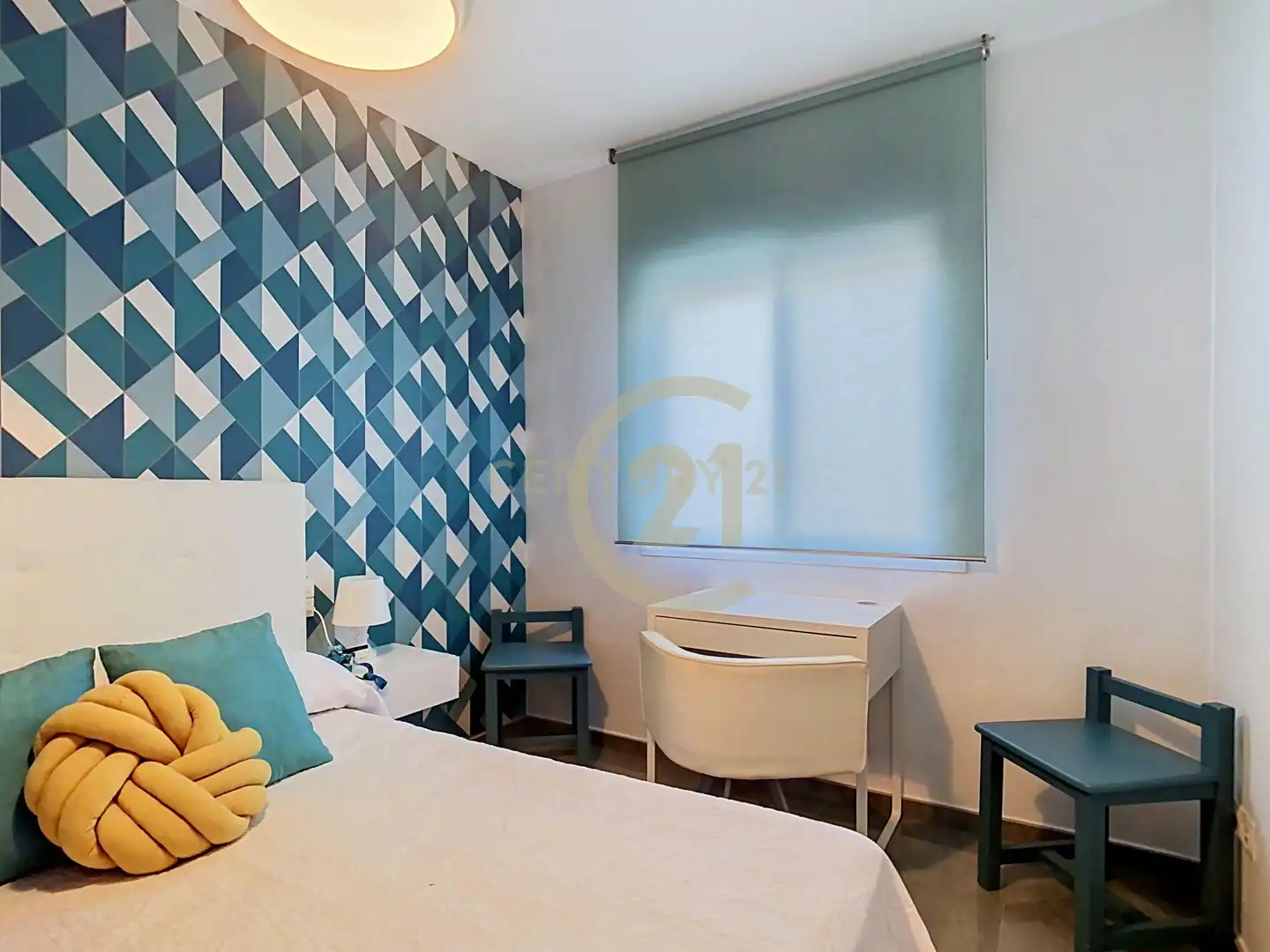 Habitación de Apartamento en venta en Álora con Aire acondicionado, Alarma y Piscina comunitaria