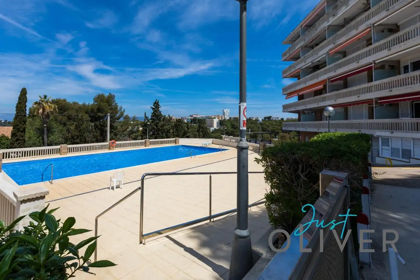 Piscina de Piso en venta en Salou con Terraza, Amueblado y Piscina comunitaria