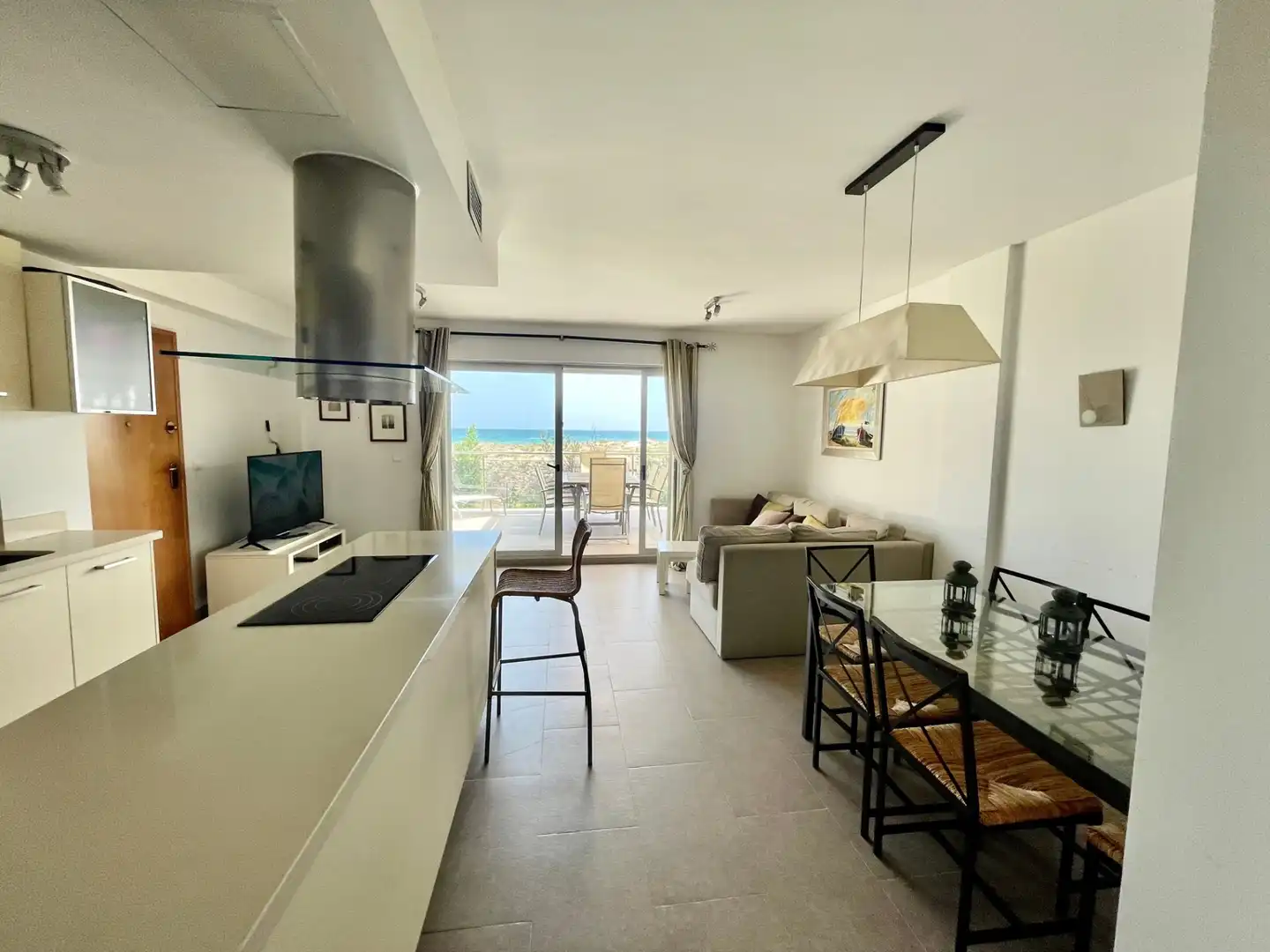 Wohnzimmer von Wohnungen zur Miete in Oliva mit Klimaanlage, Terrasse und Möbliert