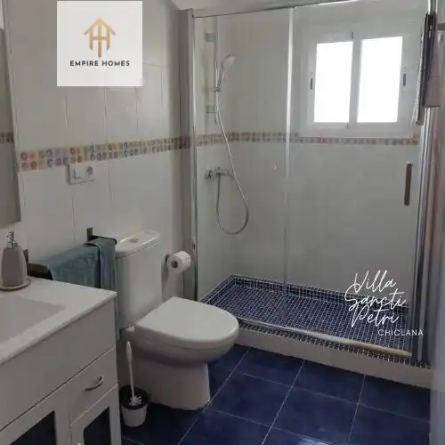 Baño de Casa o chalet de alquiler en Chiclana de la Frontera con Aire acondicionado, Trastero y Piscina
