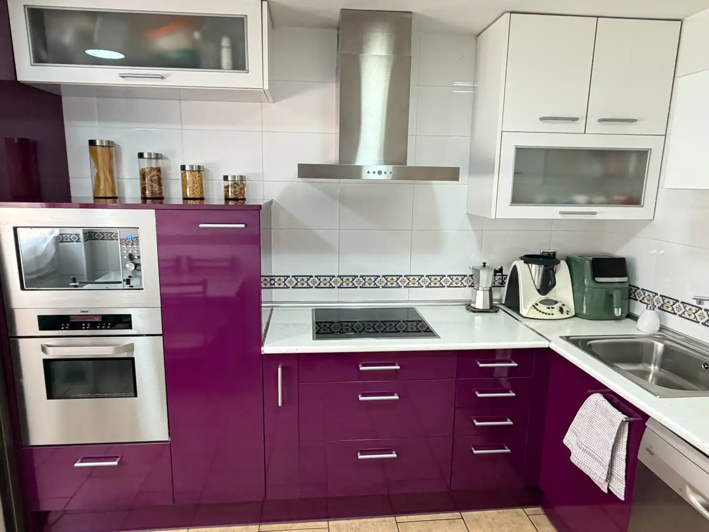 Cuina de Casa o xalet en venda en Alcalá de Henares amb Aire condicionat, Calefacció i Jardí privat