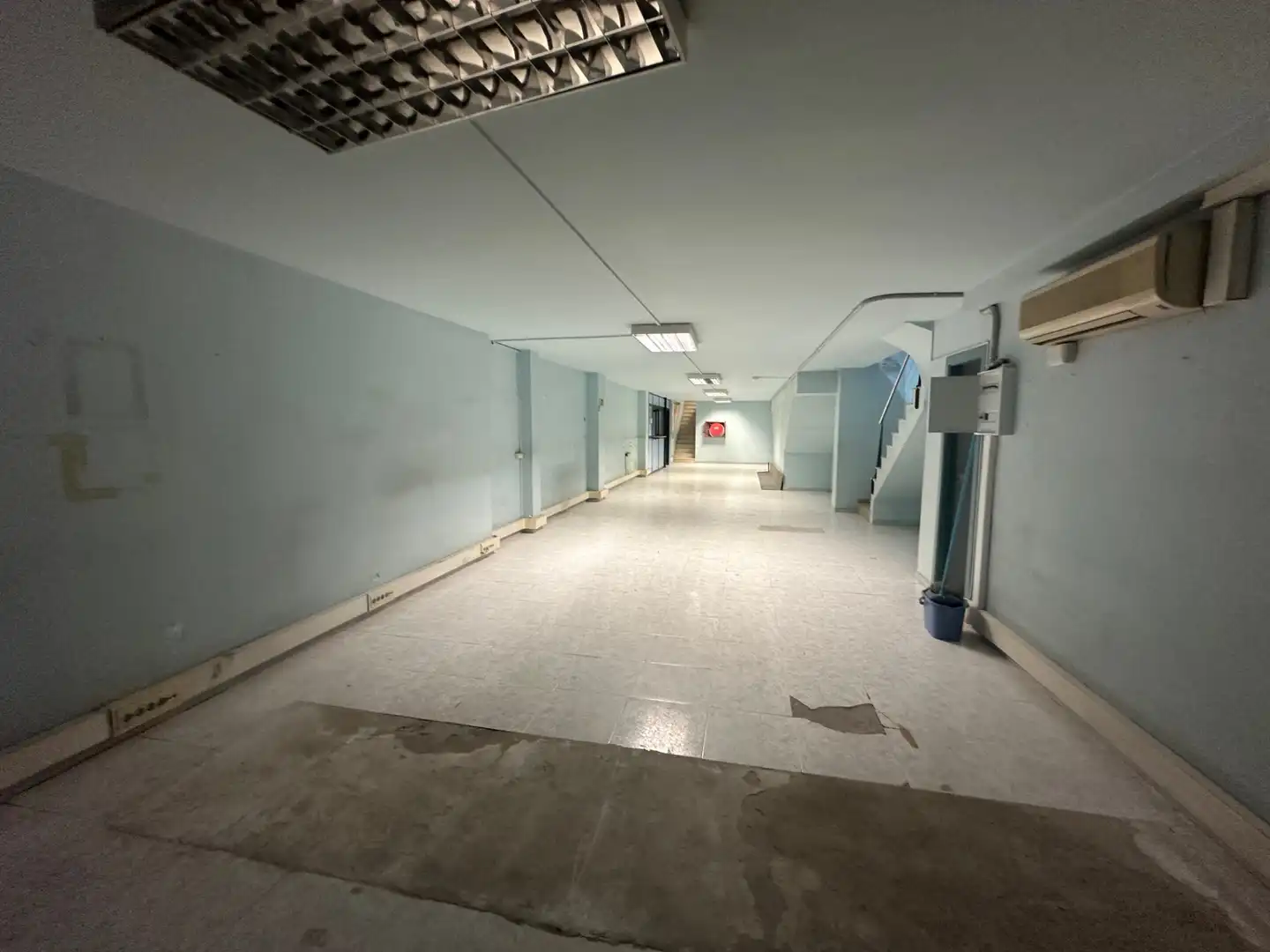 Local comercial en venta en Carrer de Violant d'Hongria Reina d'Aragó 89, imagen 2