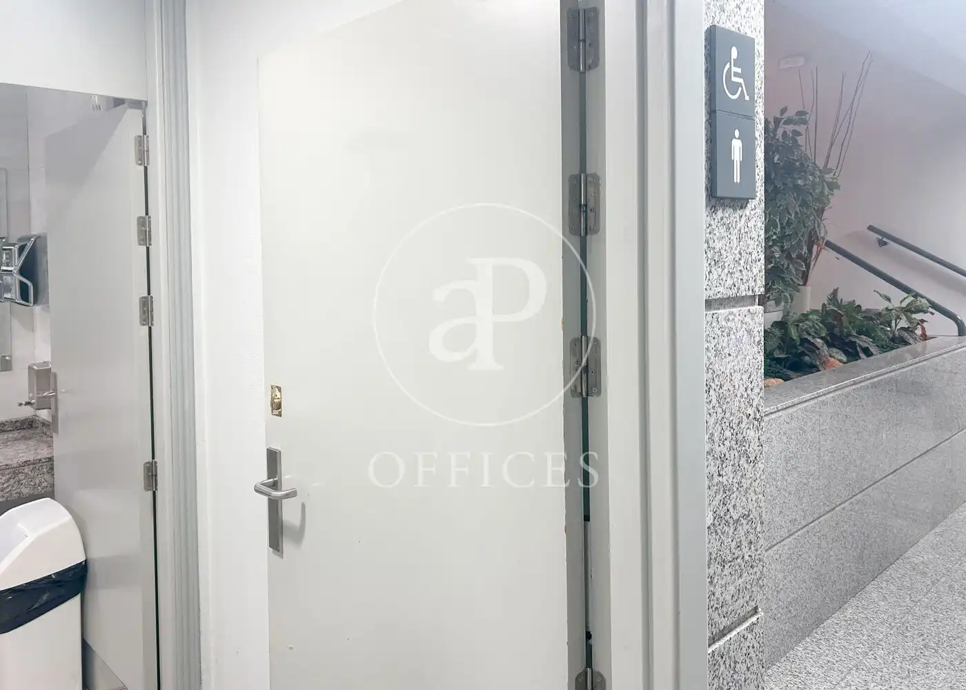 Office for rent in Madrid  with Air Conditioner and Heating