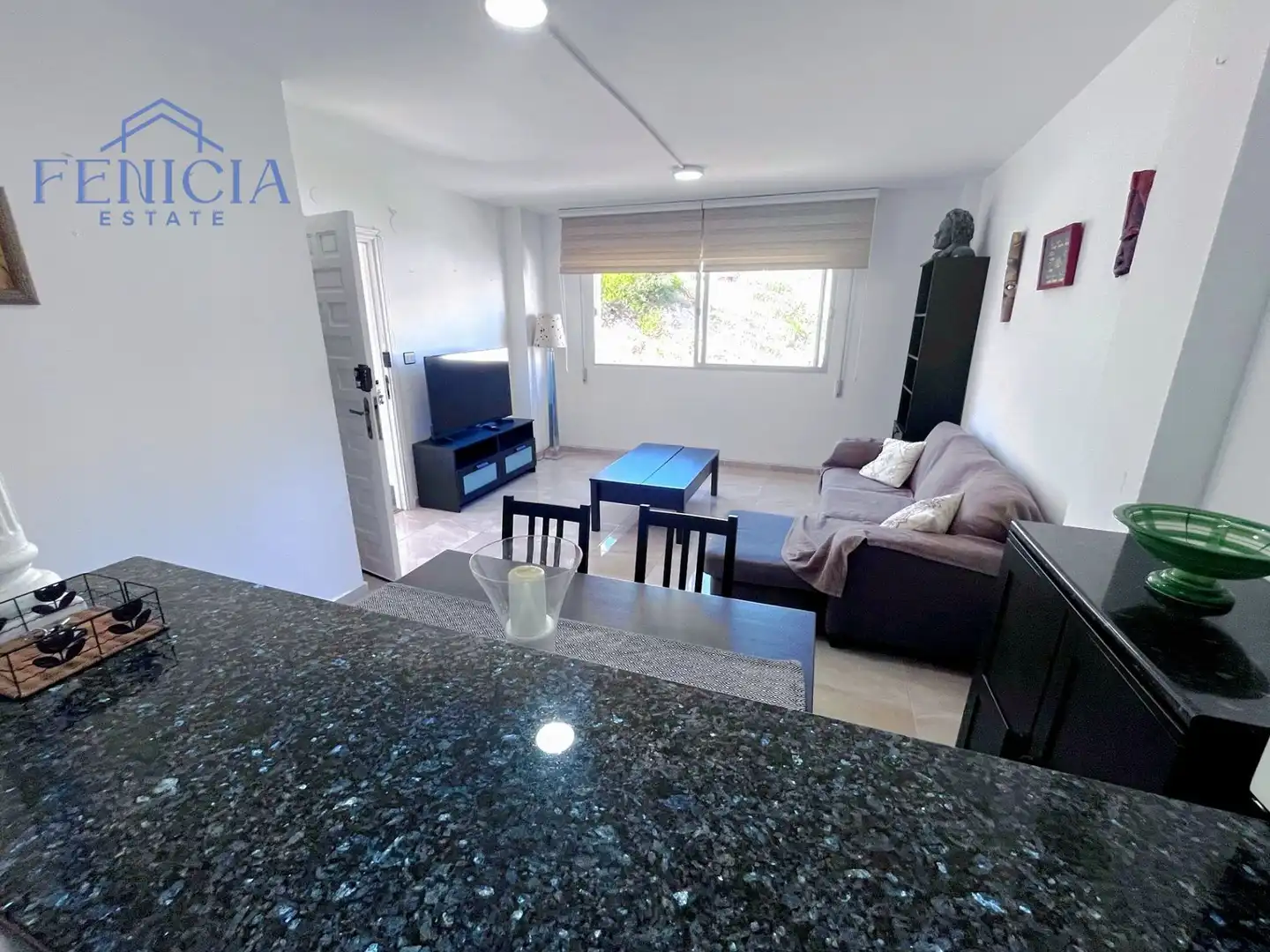 Vista exterior de Piso en venta en Almuñécar con Terraza, Trastero y Piscina comunitaria