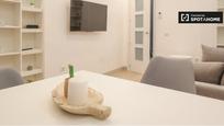 Bedroom of Flat to rent in  Madrid Capital  with Air Conditioner, Heating and Balcony