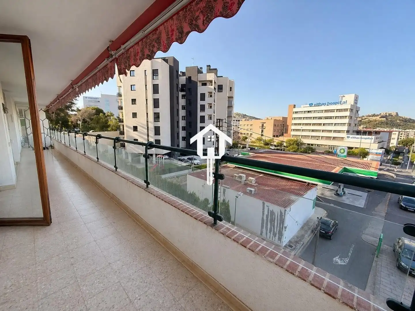 Vista exterior de Pis en venda en Alicante / Alacant amb Aire condicionat, Jardí privat i Terrassa