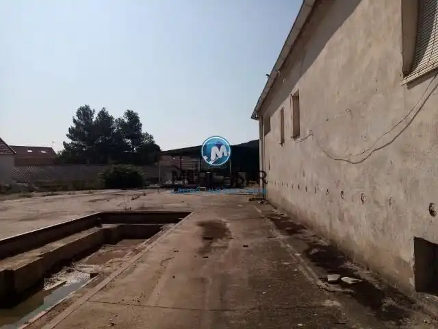 Fabrikhallen zum Verkauf in Calle VAGON, Tielmes