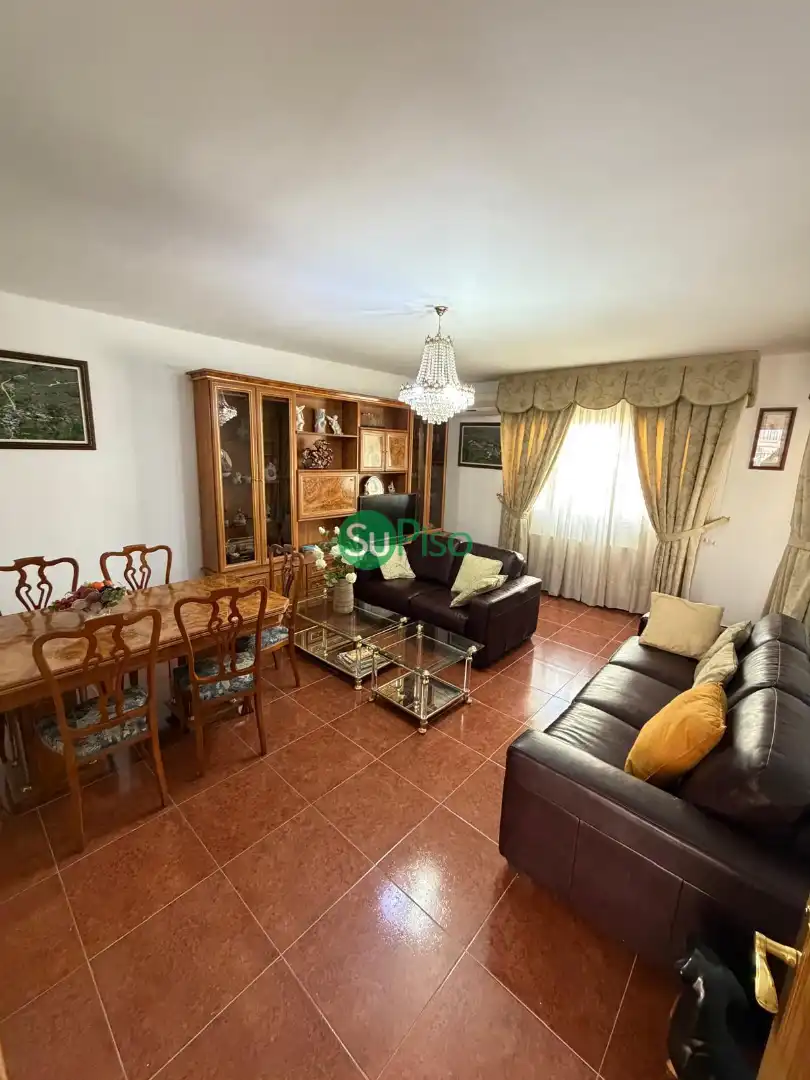 Detached house with garden for sale in Avenida Rufino Rubio 10, imagen 5