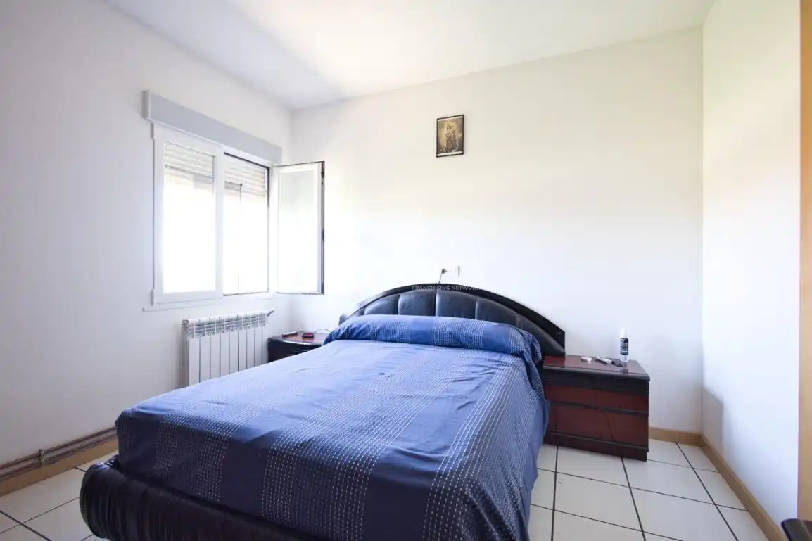 Habitación de Casa o chalet en venta en Calvarrasa de Arriba con Calefacción y Terraza