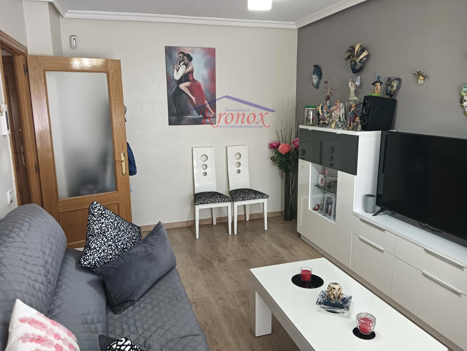 Living room of Flat for sale in  Madrid Capital  with Air Conditioner, Heating and Storage room