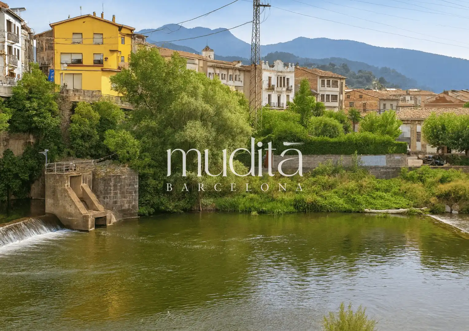 Vista exterior de Apartament en venda en Sant Quirze de Besora amb Forn i Balcó