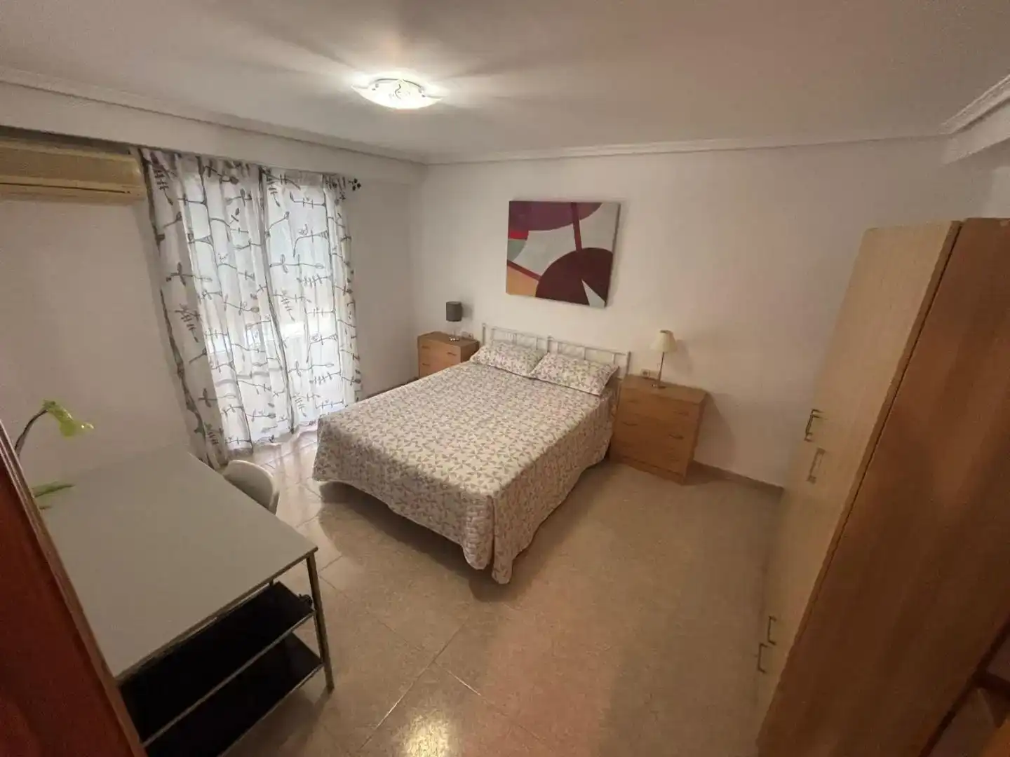 Schlafzimmer von Wohnung zur Miete in Burjassot mit Klimaanlage und Balkon