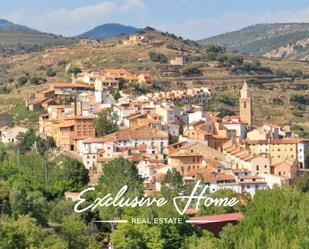 Vista exterior de Casa o xalet en venda en Cortes de Arenoso amb Traster, Moblat i Balcó