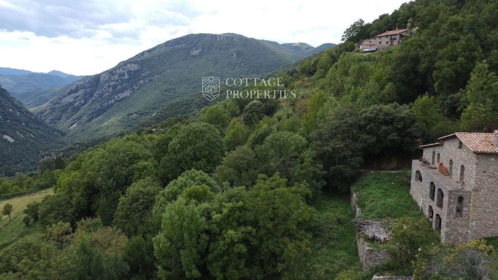 Finca rústica en venda en Montagut i Oix