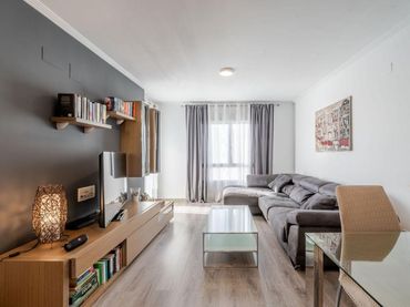 Flat with lift for sale in Avinguda de València