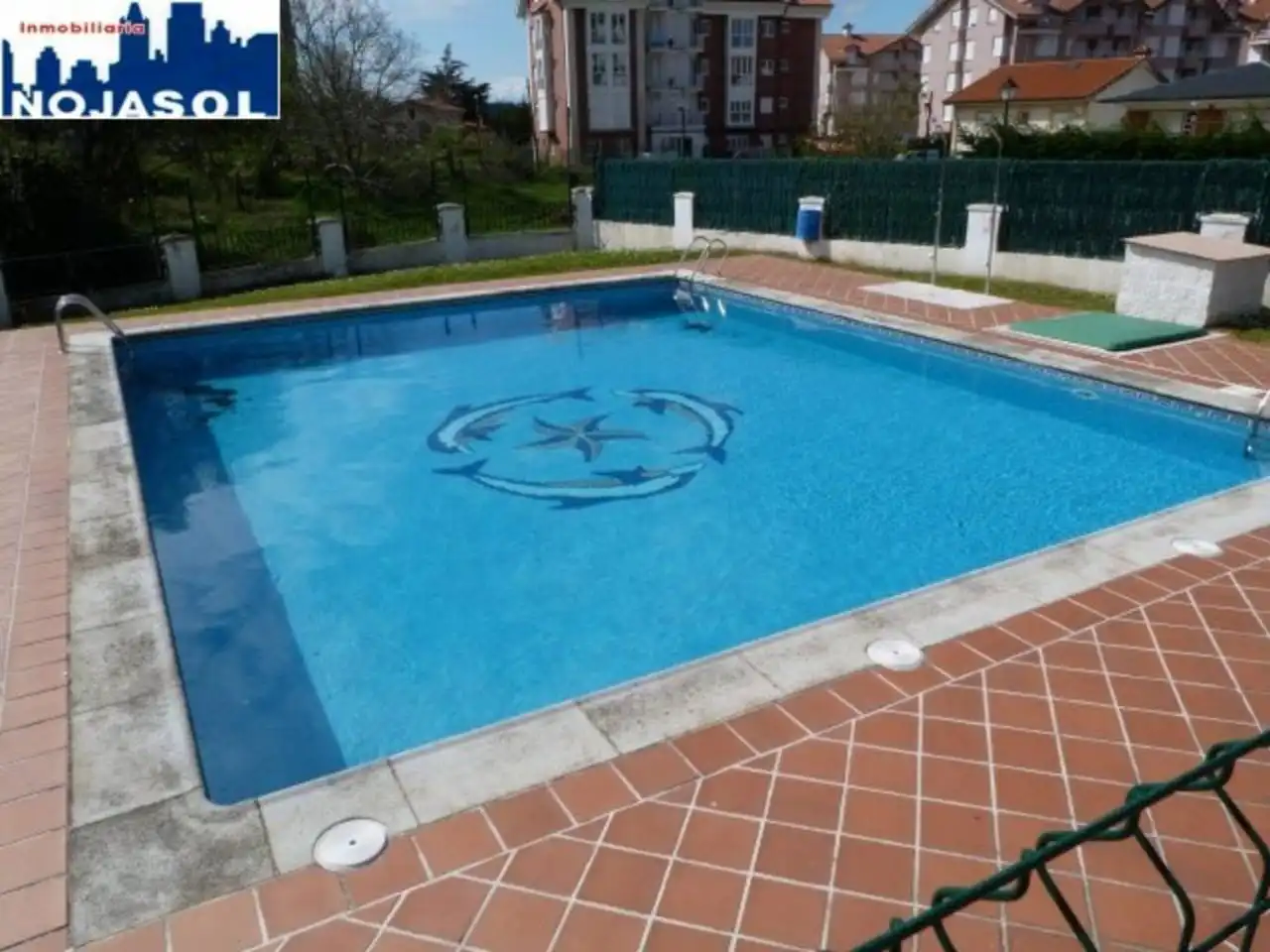 Piscina de Apartament de lloguer en Noja amb Calefacció, Jardí privat i Terrassa