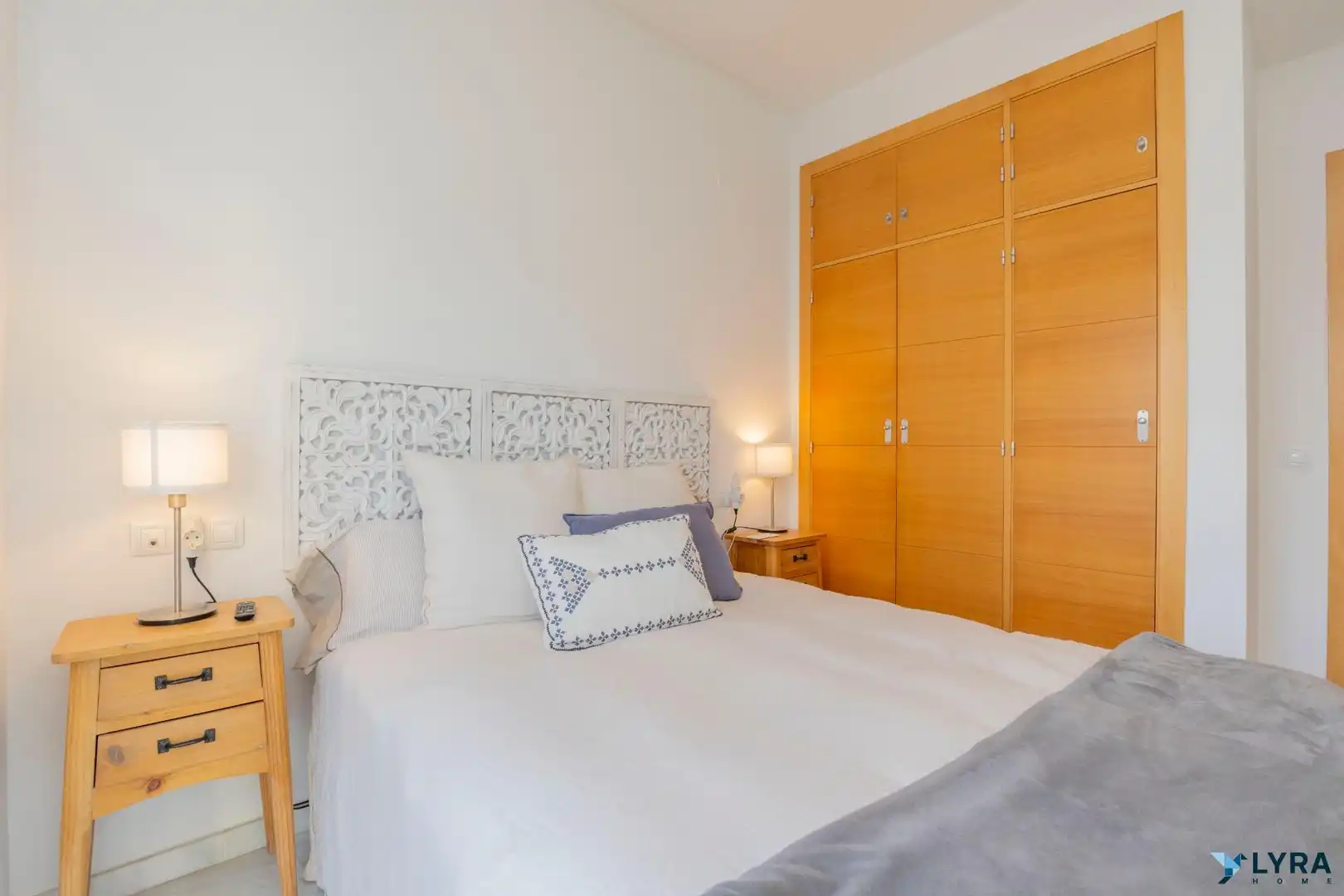 Bedroom of Flat for sale in Sevilla  with Air Conditioner, Heating and Furnished