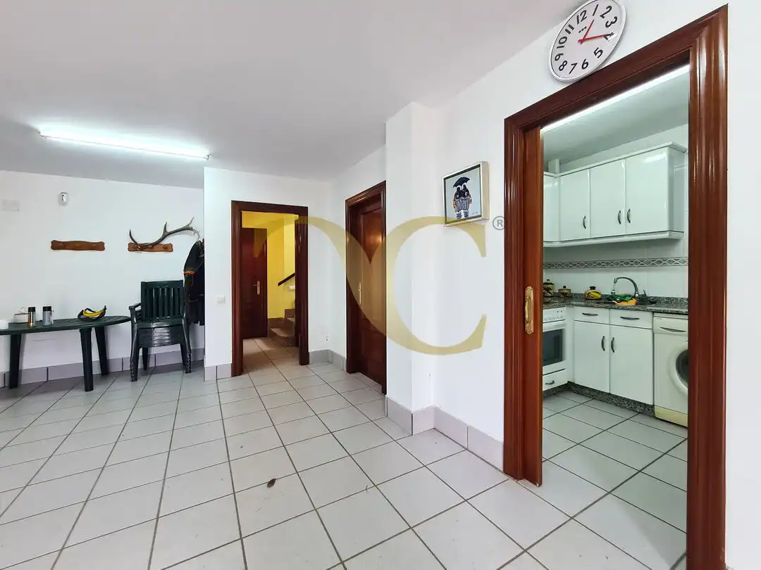 Cocina de Casa o chalet en venta en Gijón  con Calefacción, Jardín privado y Terraza