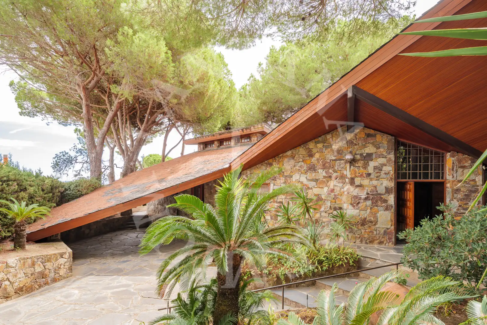 Vista exterior de Casa o chalet en venta en Sant Andreu de Llavaneres con Calefacción, Jardín privado y Trastero