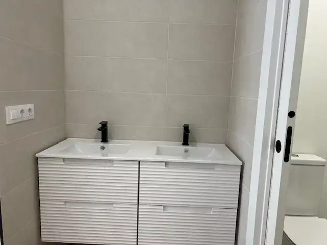 Baño de Piso en venta en Santander con Calefacción y Balcón
