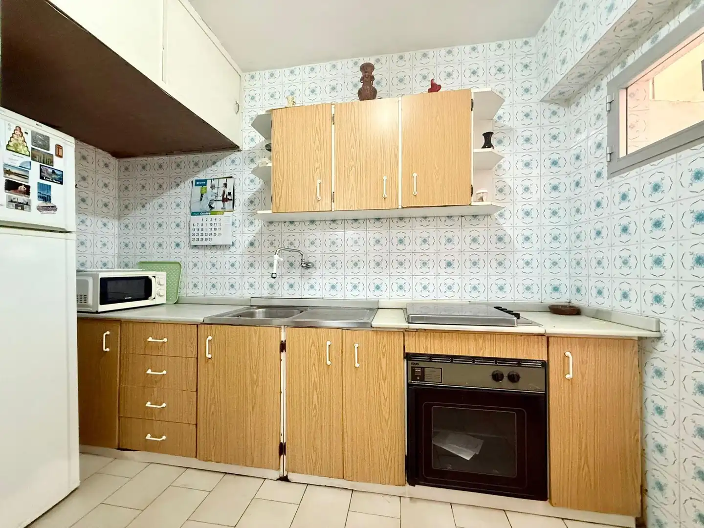 Küche von Wohnung zum Verkauf in Almería mit Klimaanlage, Möbliert und Balkon