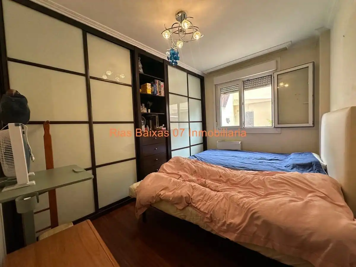 Habitación de Piso en venta en Vigo  con Calefacción, Parquet y Terraza