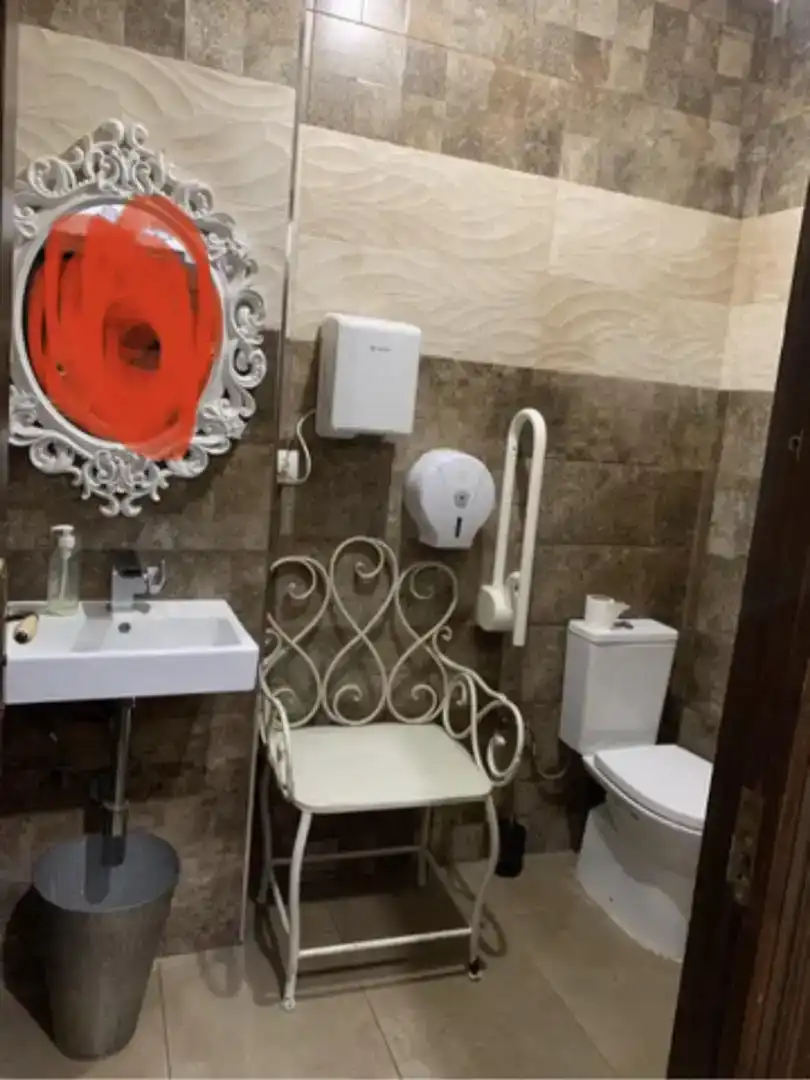 Badezimmer von Geschaftsraum zur Miete in Centro 