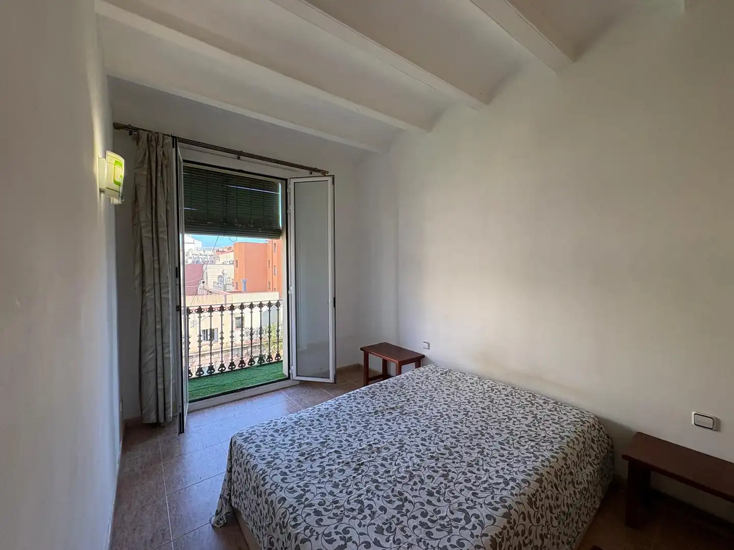 Habitación de Piso en venta en Barcelona con Amueblado, Lavadora y Microondas