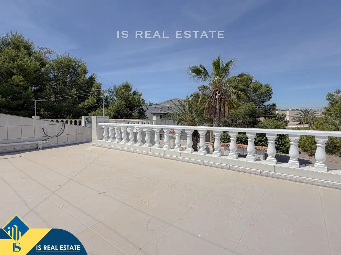 Vista exterior de Casa o chalet en venta en Torrevieja con Calefacción, Terraza y Amueblado