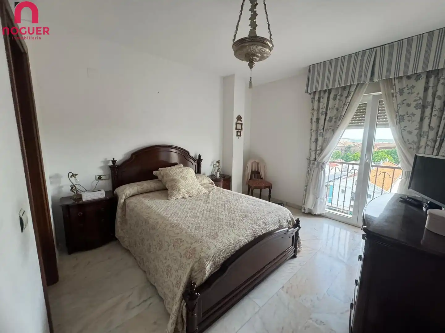 Flat with terrace for sale in Poniente-Sur