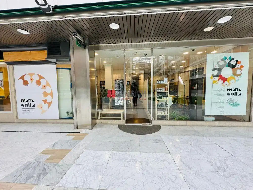 Commercial properties for sale in Santiago de Compostela   with Air Conditioner and Furnished